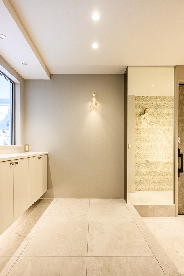 玄関ホールと照明