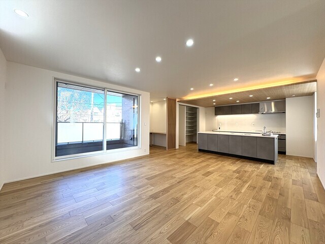 リビングダイニング約25.9帖