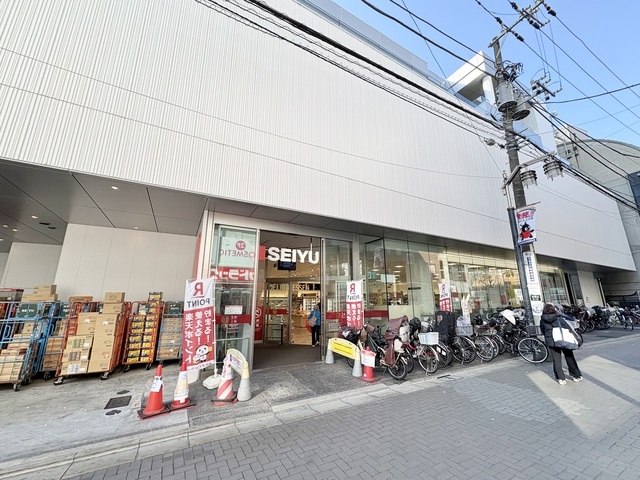 西友千歳烏山店　徒歩約１０分　700m