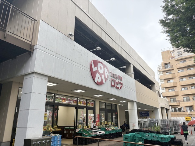 スーパーバリューロピア松原店　徒歩約４分　２８０ｍ